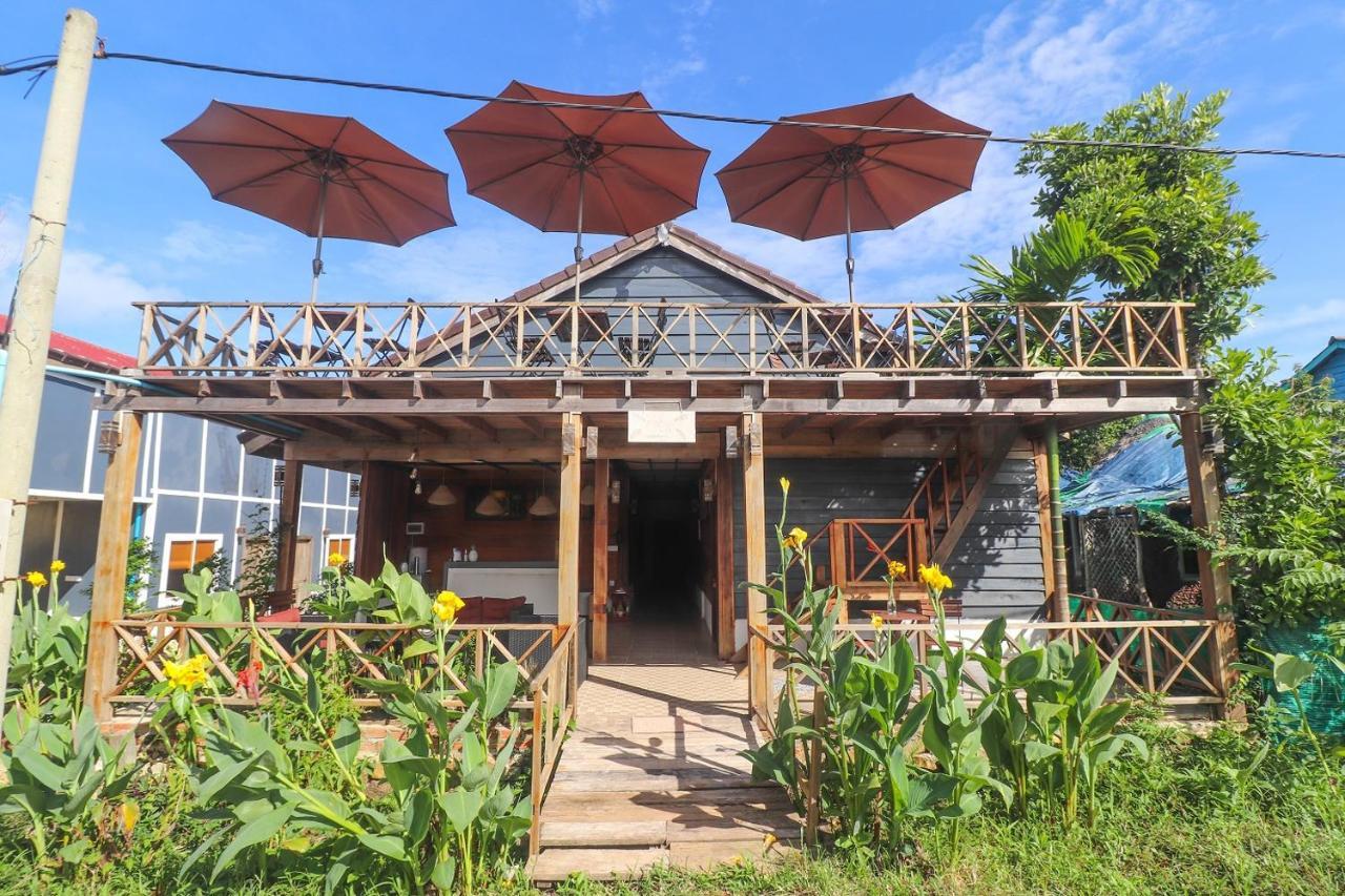 The Azure - M'Pai Bay Hotell Koh Rong Sanloem Exteriör bild